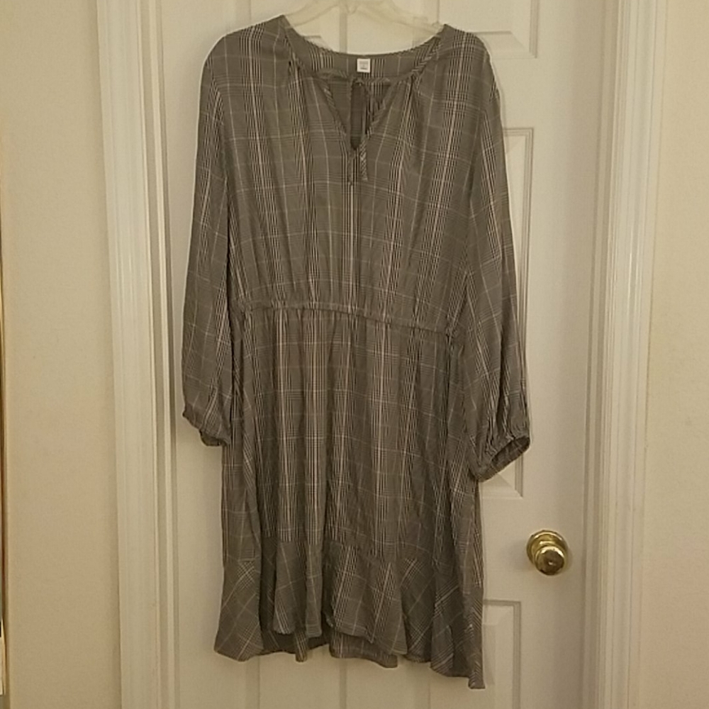 Old Navy Glenn Plaid Dress with Bias Ruffle